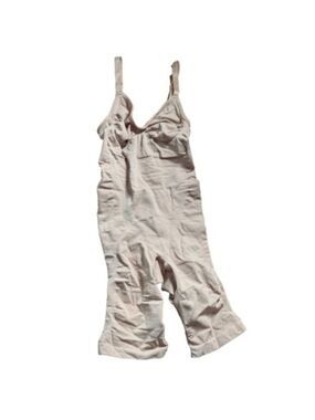 SKIMS Mid-Thigh Bodysuit Seamless Sculpt S/M (US 4-10) Ochre Tan NWOT MSRP $74